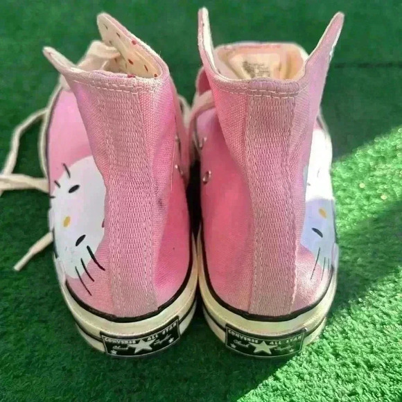Converse x Hello Kitty - Picture 8 of 8
